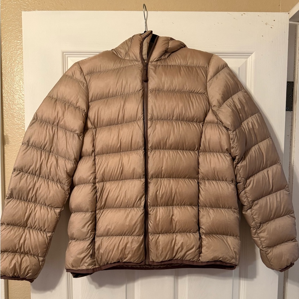 Aritzia TNA little puff jacket